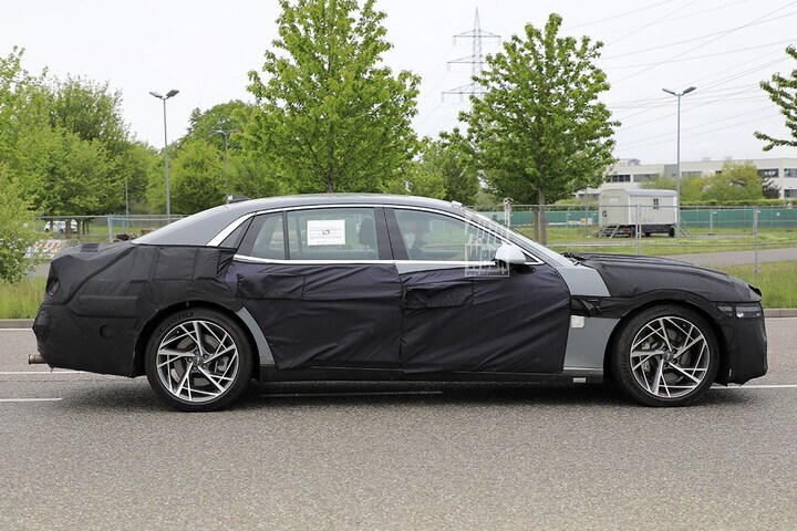 Spyshots Genesis G90