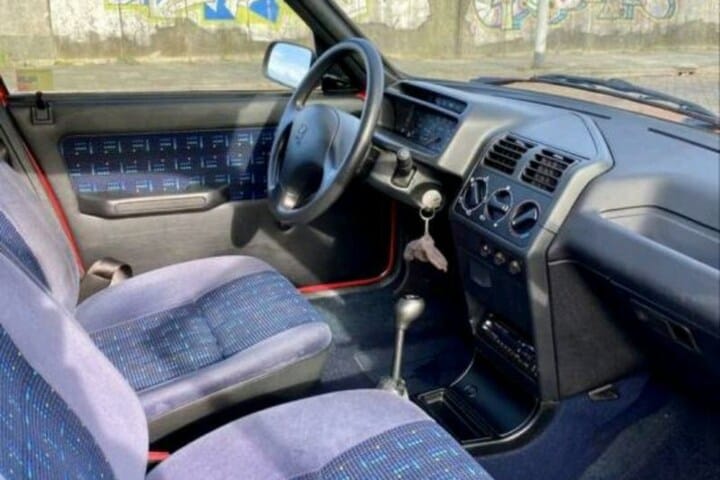 Peugeot 205