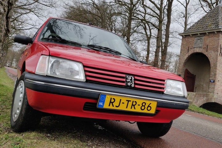 Peugeot 205