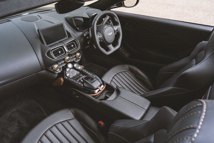 Aston Martin Vantage Q