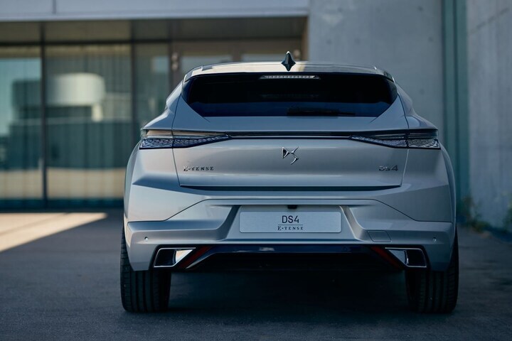 DS 4