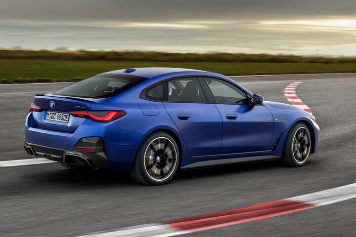 BMW i4