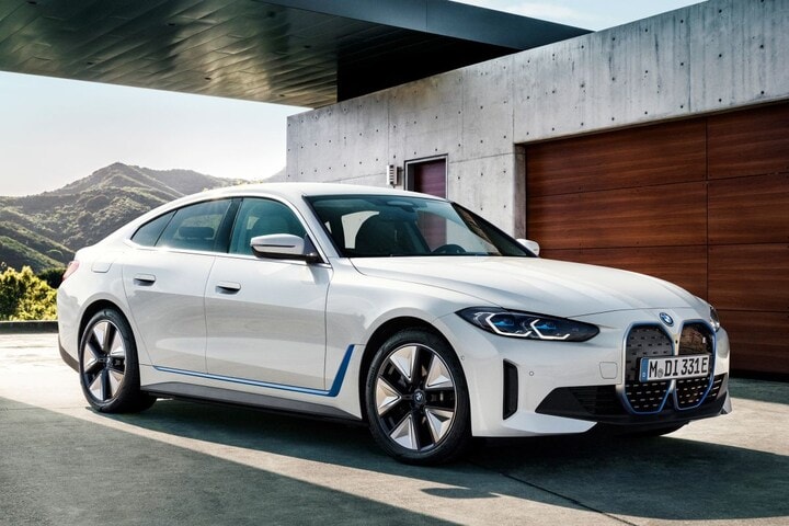 BMW i4