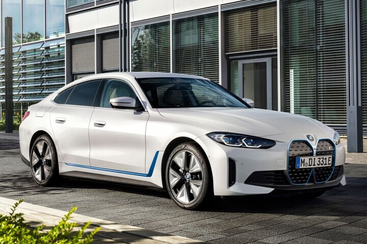 BMW i4