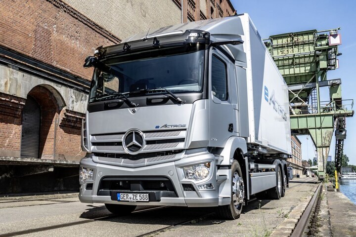 Mercedes-Benz Trucks eActros