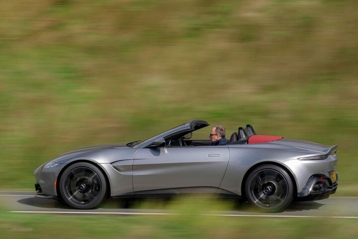 Aston Martin Vantage Roadster