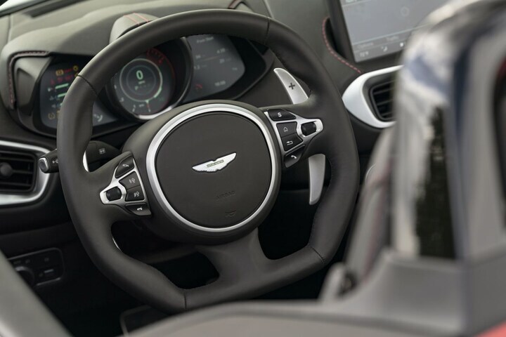 Aston Martin Vantage Roadster