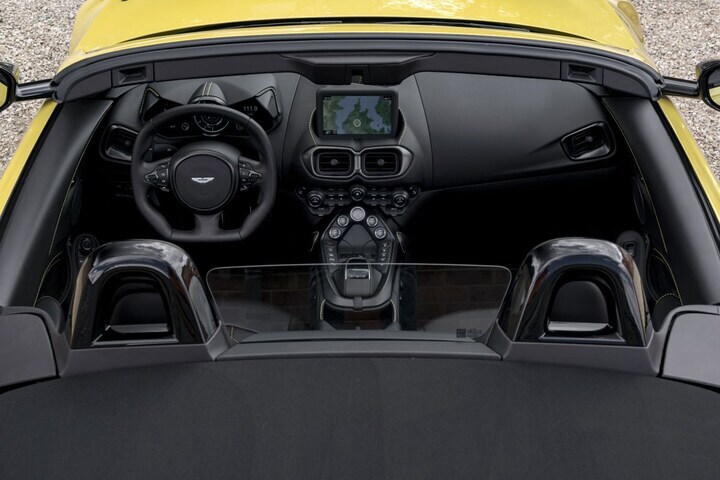 Aston Martin Vantage Roadster