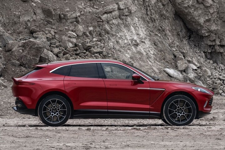 Aston Martin DBX