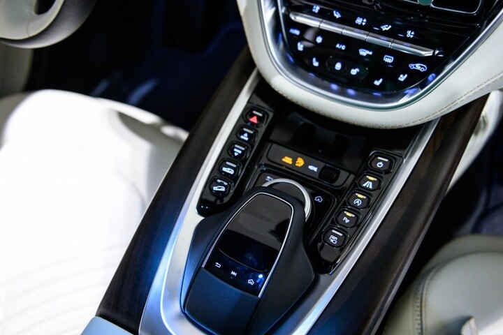 Aston Martin DBX