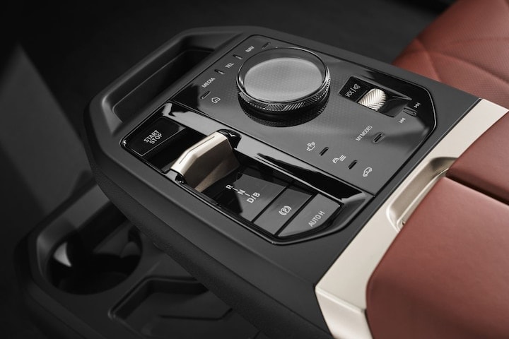 BMW iX