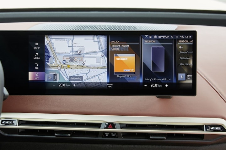 BMW iX