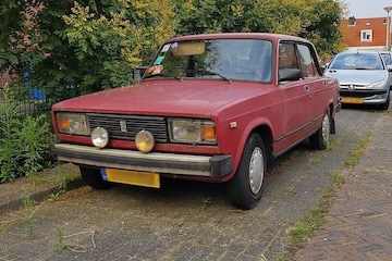 Lada 2105
