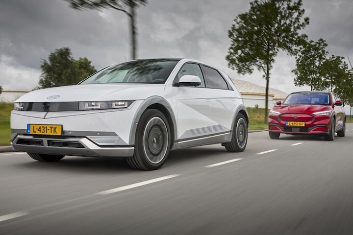 Hyundai Ioniq 5 vs. Ford Mustang Mach-E