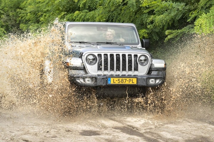 Jeep Wrangler, Range Rover Evoque, Kia Sorento