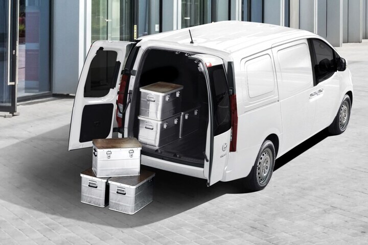 Hyundai Staria Load