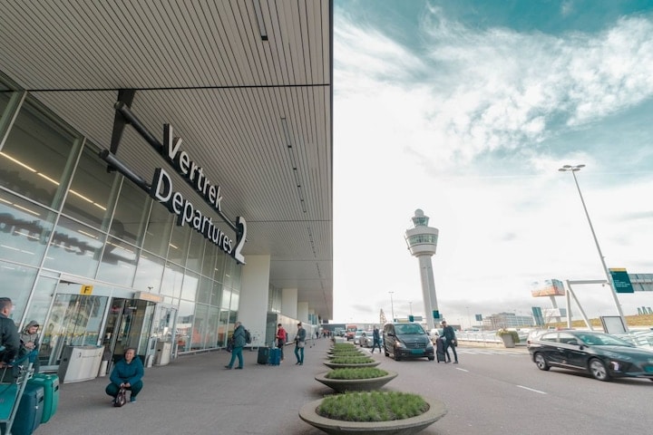 Schiphol Departures Amsterdam Airport Foto: Ben Koorengevel