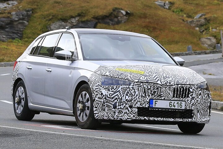 Spyshots Skoda Scala facelift