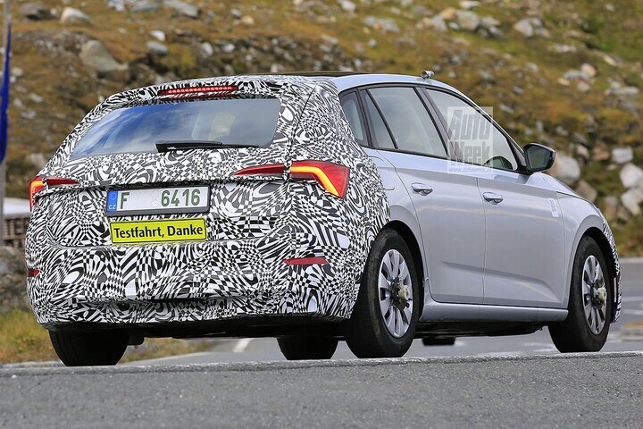 Spyshots Skoda Scala facelift