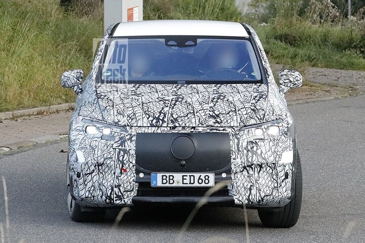Spyshots Mercedes-Benz EQE SUV