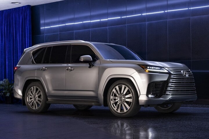 Lexus LX 600