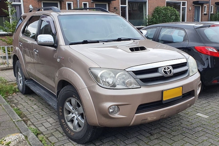 In het Wild Toyota Fortuner