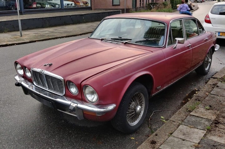Jaguar XJ