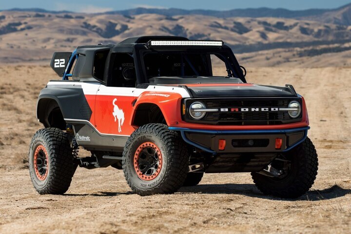 Ford Bronco DR