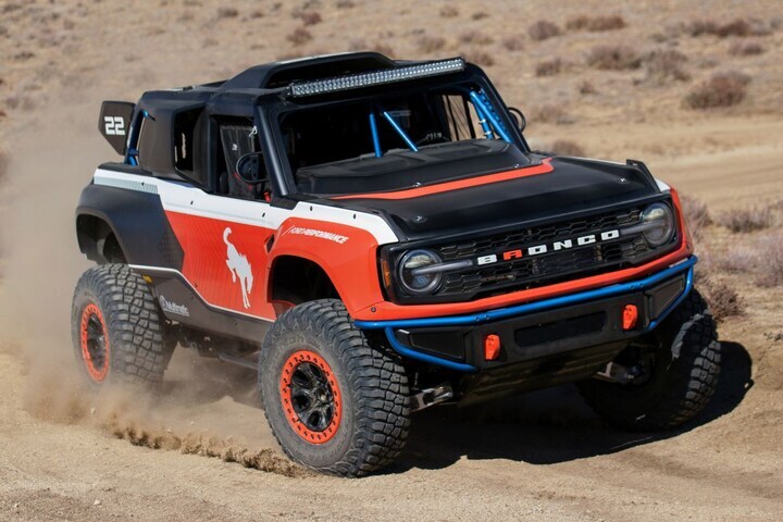 Ford Bronco DR