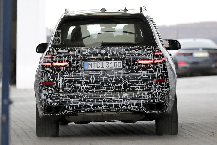 Spyshots BMW X7