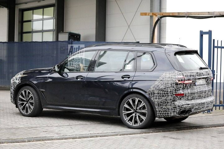 Spyshots BMW X7