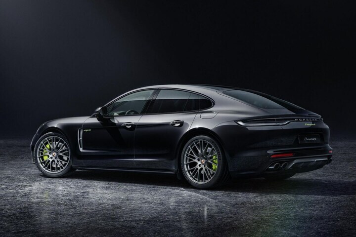 Porsche Panamera Platinum Edition