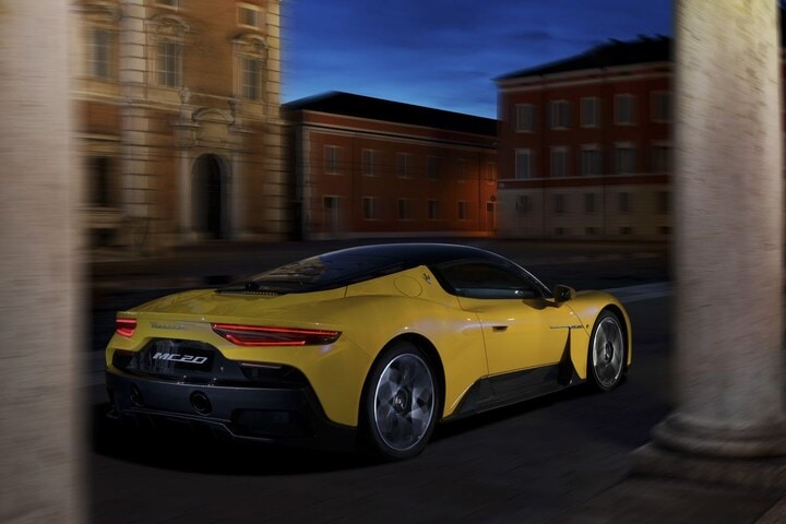 Maserati MC20