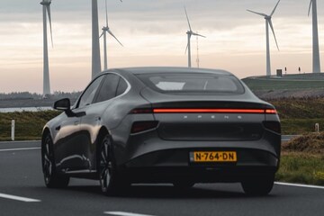 Xpeng P7