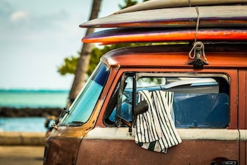 Dakdrager surfplank (foto: Cody Maclain)