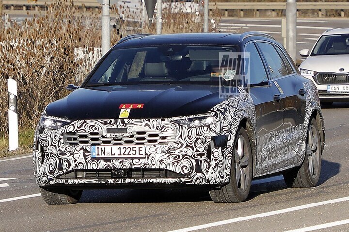 Spyshots Audi E-tron 
