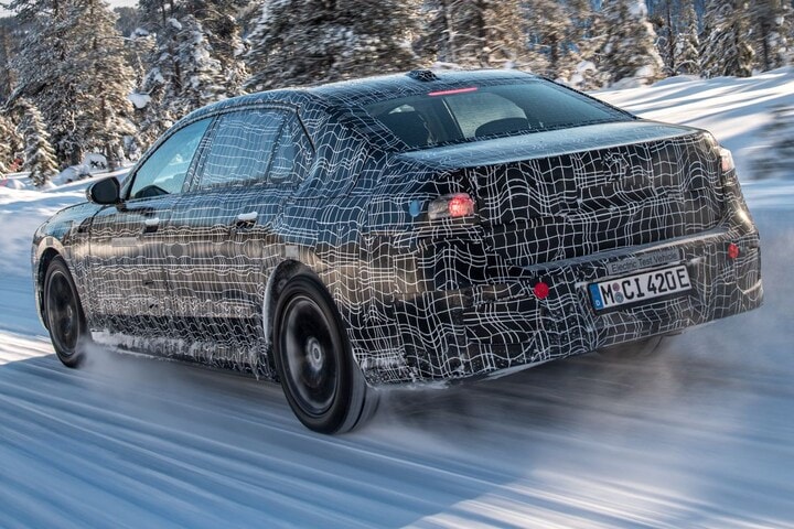 BMW i7