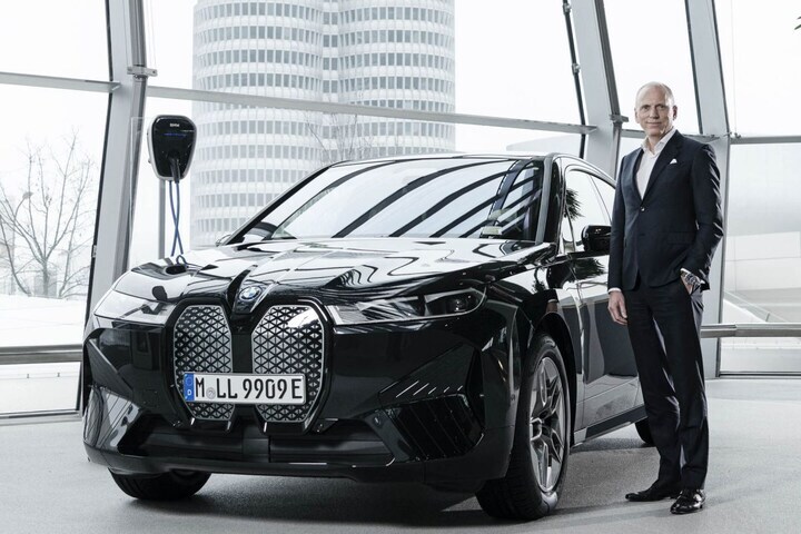 BMW iX
