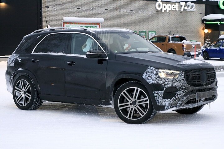 Mercedes-Benz GLE Spyshots