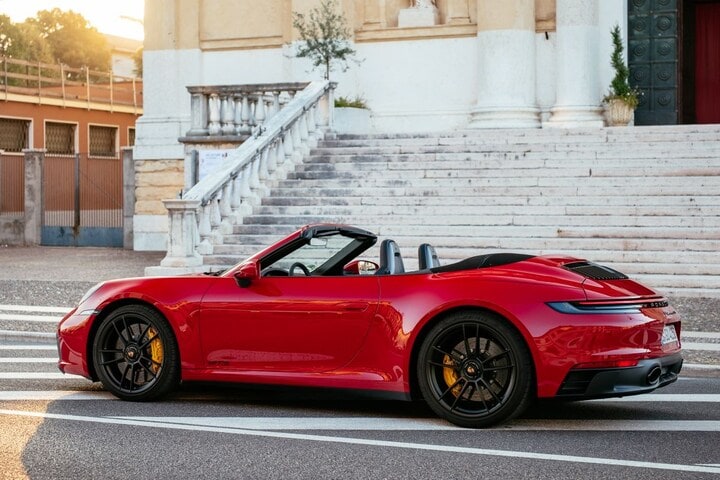 Porsche 911 Carrera GTS Cabriolet