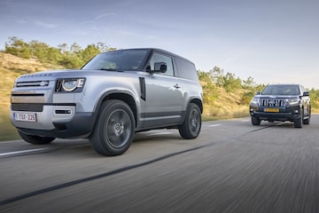 Land Rover Defender vs. Toyota Land Cruiser