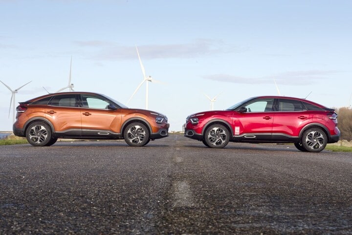 Citroën C4 vs. Citroën ë-C4