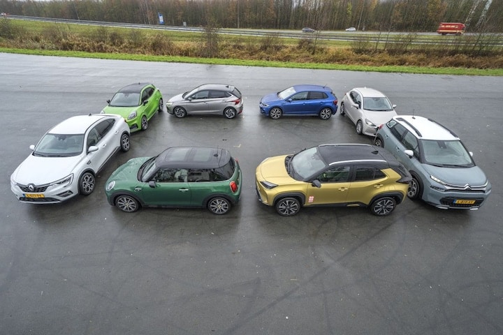Multimediatest B-segmenters compacte auto's test