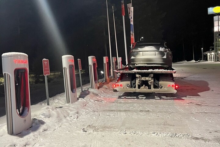 Tesla Model 3 Scandinavië Noorderlicht