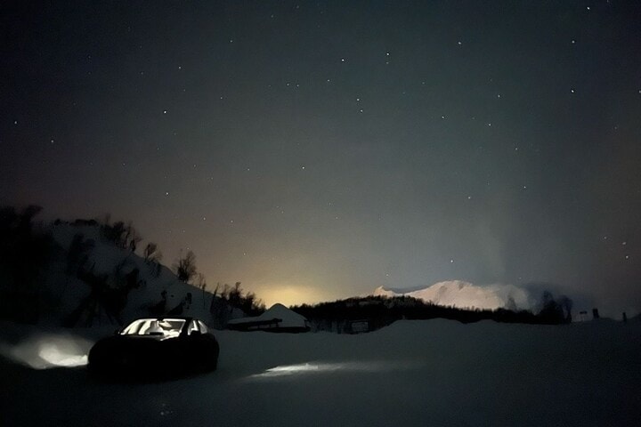 Tesla Model 3 Scandinavië Noorderlicht