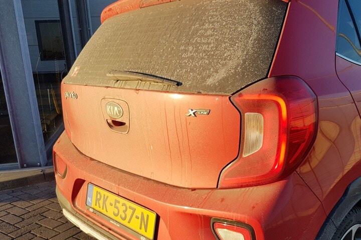 Kia Picanto vies bevuiling smerig vieze auto