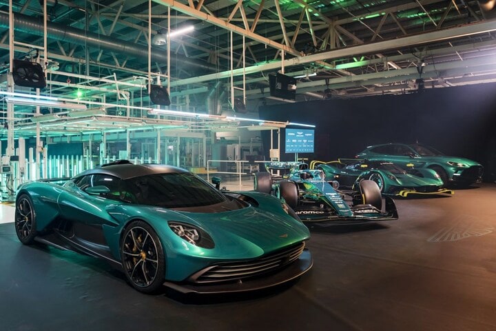 Aston Martin AMR22