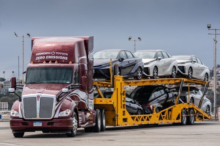 Kenworth Toyota autotransport VS Canada