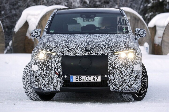 Spyshots Mercedes-AMG EQE SUV