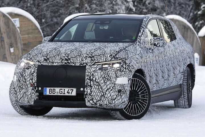 Spyshots Mercedes-AMG EQE SUV